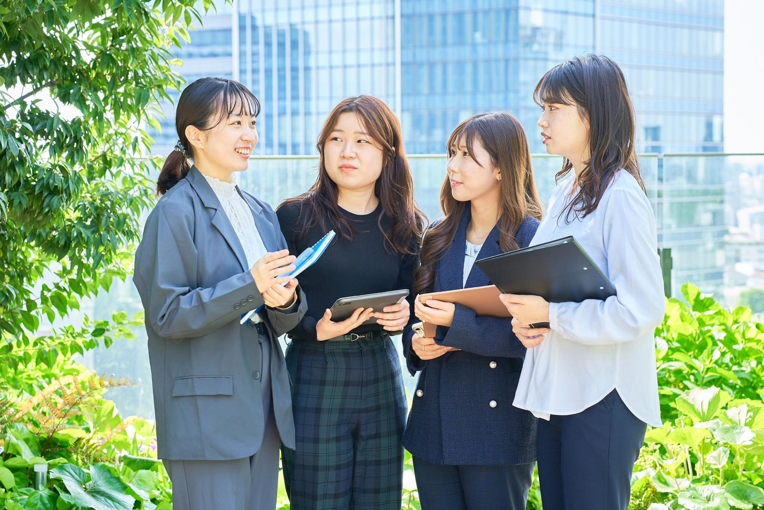 受託ソフトウェア・エンジニア派遣事業